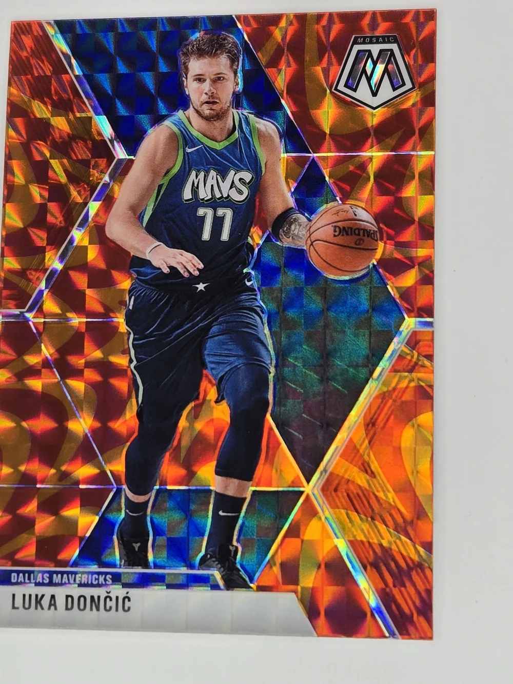 Luka Dončić Reactive Oragne Prizm Mosiac Panini Basketball Card Luka Doncic - Picture 8 of 11